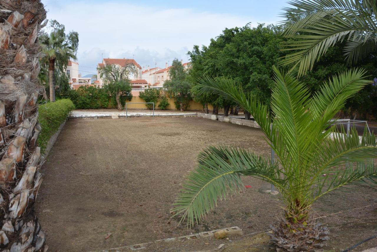 Palmeras, Piscina, Campo De Futbol Y Jardin Privados マサロン エクステリア 写真